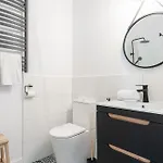 Rentplanet - Cybulskiego Apartamento